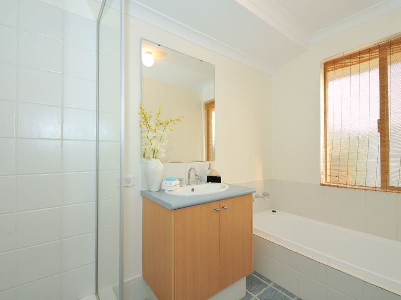 4 Addlestone Brace, Wellard WA 6170