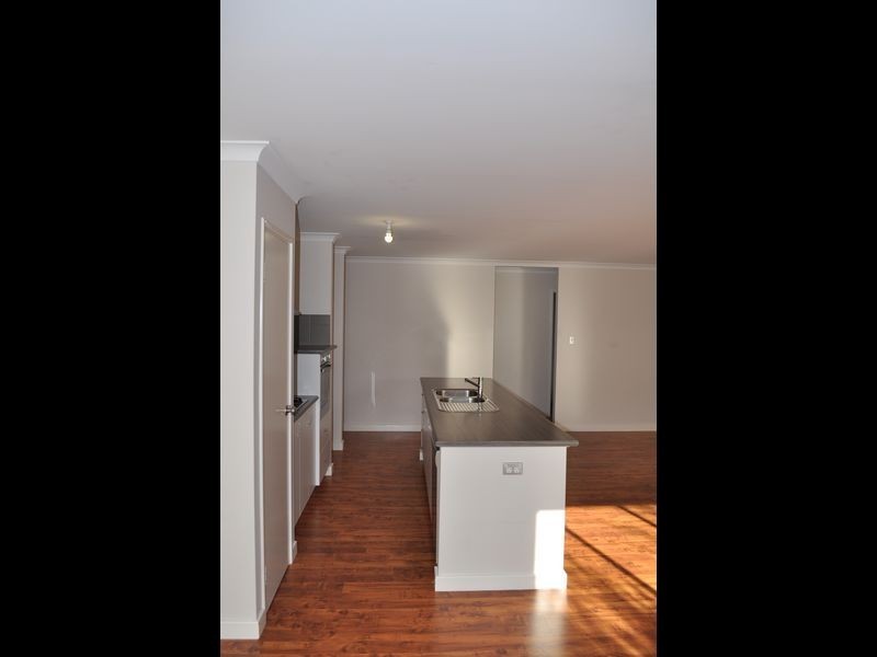 14 Glastonbury Street, Leda WA 6170