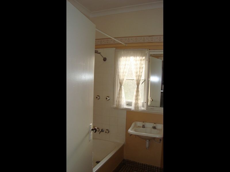 44 Cowcher Way, Medina WA 6167