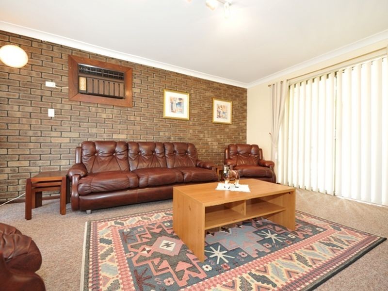 19 Chisham Avenue, Parmelia WA 6167