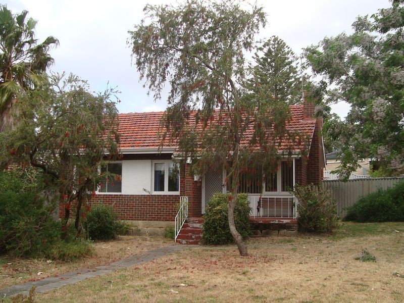 12 Harlow Road, Calista WA 6167