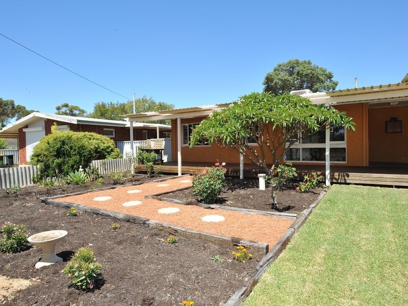 130 Sulphur Road, Orelia WA 6167
