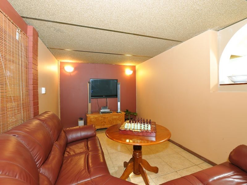 130 Sulphur Road, Orelia WA 6167