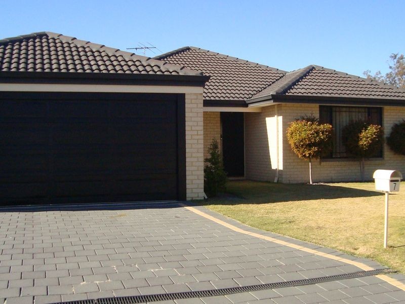 7 Greenham Way, Bertram WA 6167