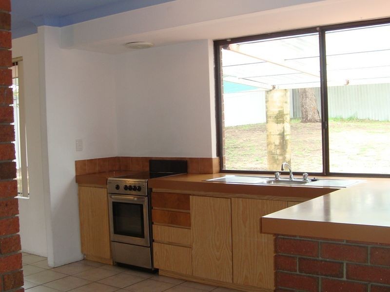 8 Pedder Way, Parmelia WA 6167