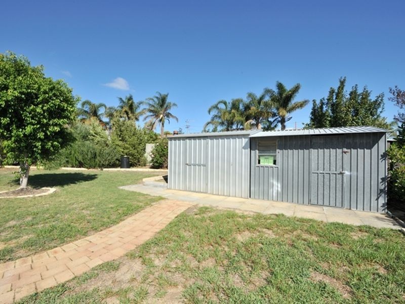 30 Adamson Road, Parmelia WA 6167