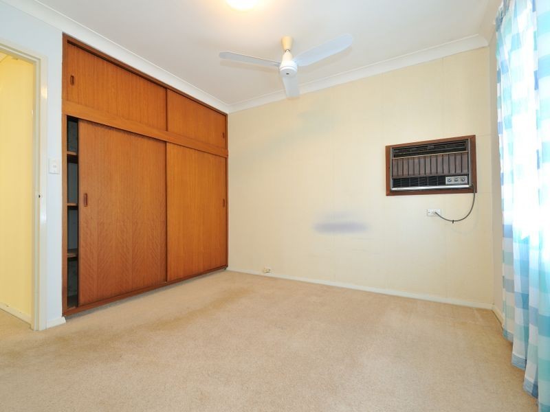 30 Adamson Road, Parmelia WA 6167