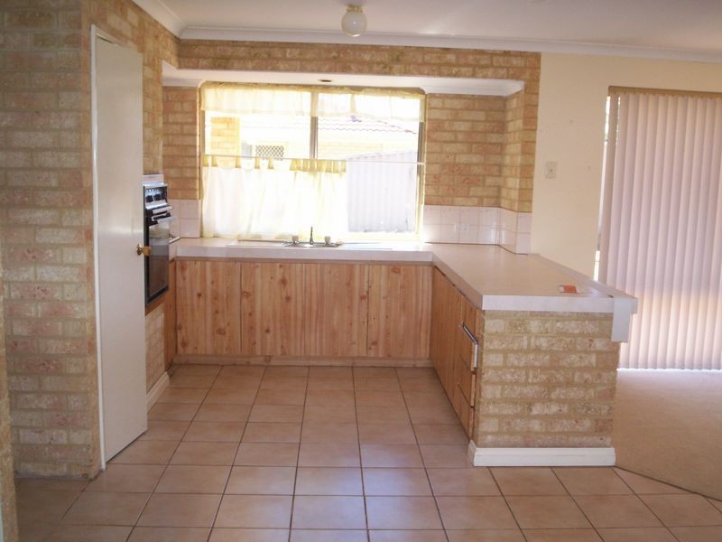28 Porter Gardens, Leda WA 6170