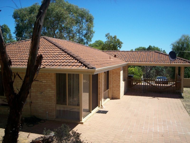 28 Porter Gardens, Leda WA 6170