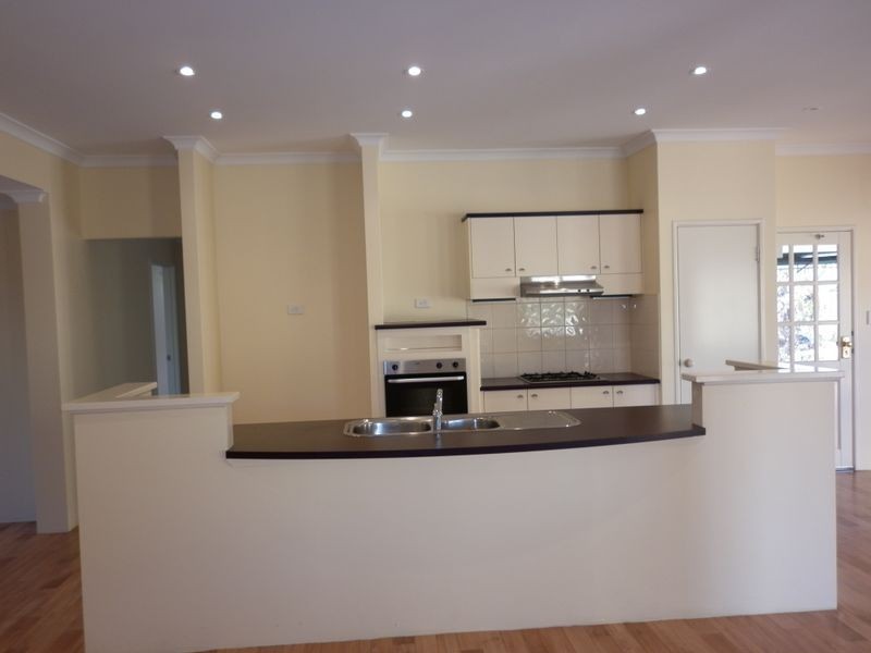 15 Eliza Way, Bertram WA 6167