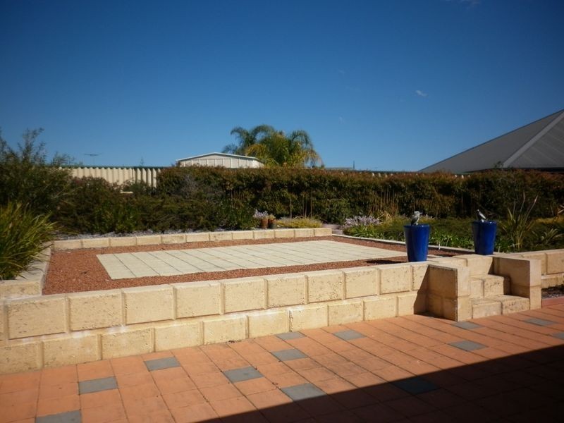 15 Eliza Way, Bertram WA 6167