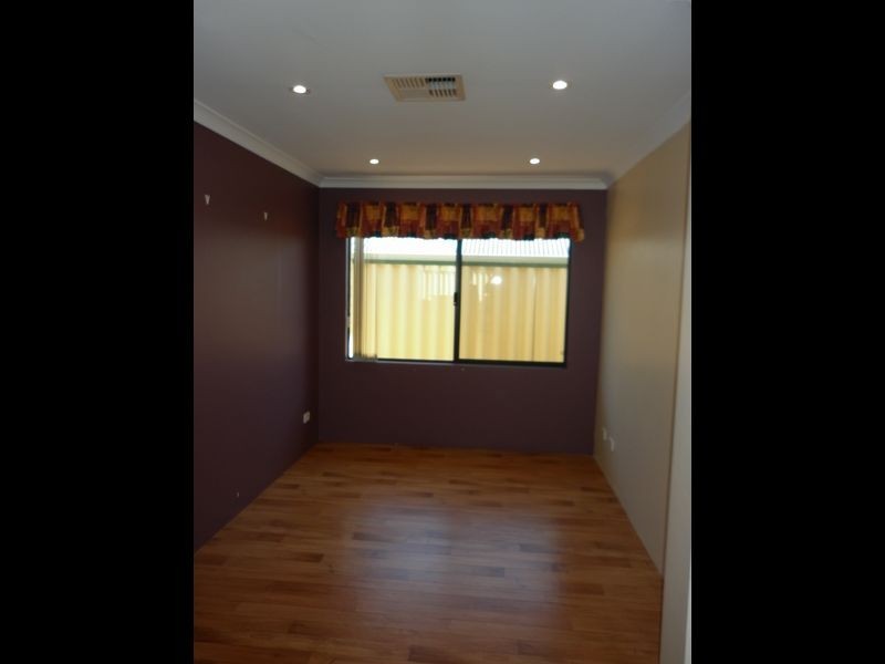 15 Eliza Way, Bertram WA 6167