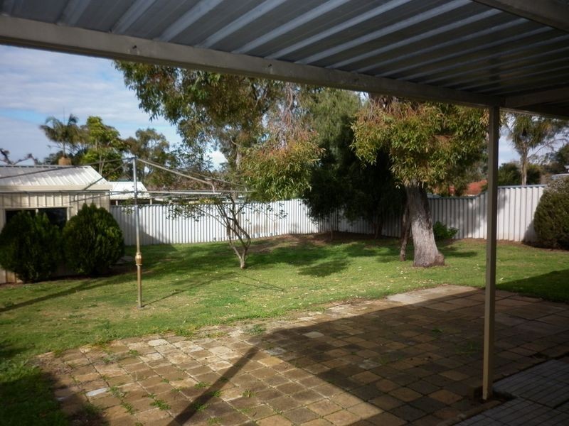44 Porter Gardens, Leda WA 6170