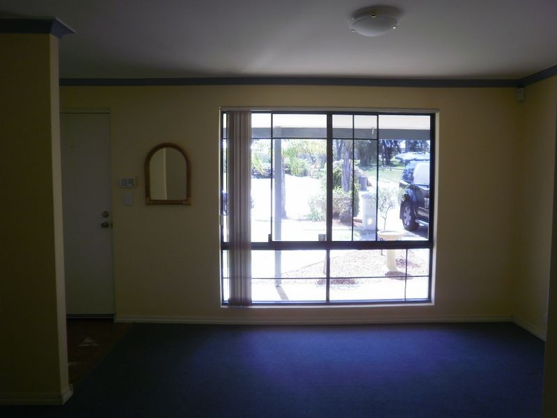 34 Oakfield Gardens, Parmelia WA 6167