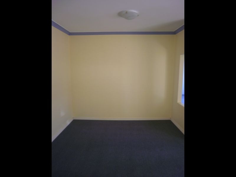 34 Oakfield Gardens, Parmelia WA 6167