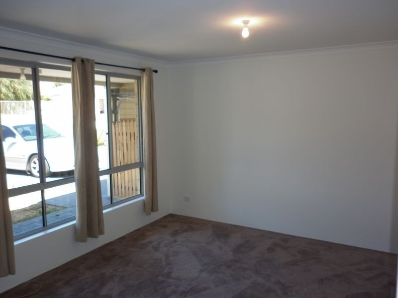 2 Garret Corner, Parmelia WA 6167