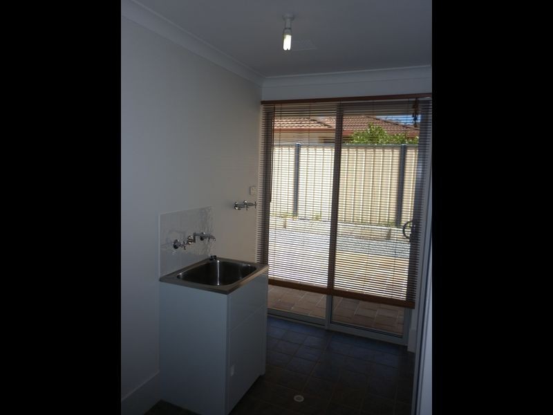 2 Garret Corner, Parmelia WA 6167