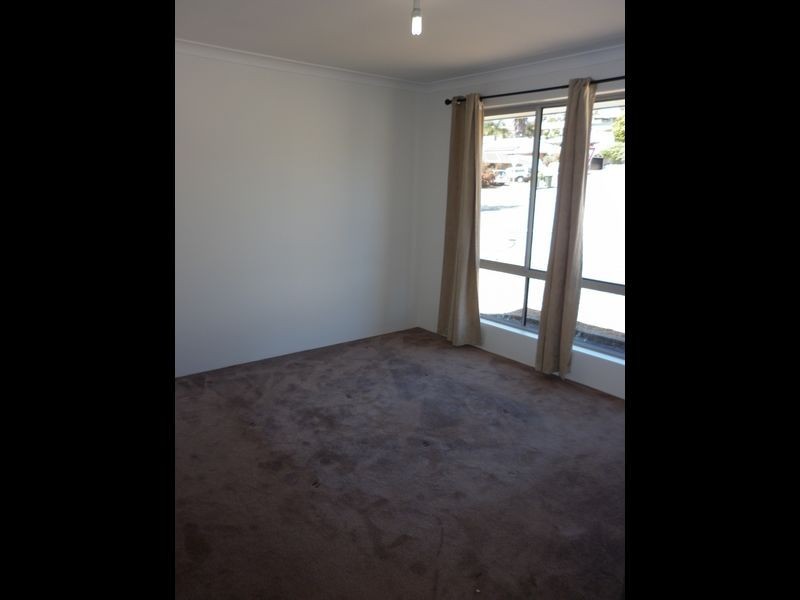 2 Garret Corner, Parmelia WA 6167