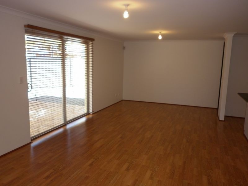 2 Garret Corner, Parmelia WA 6167