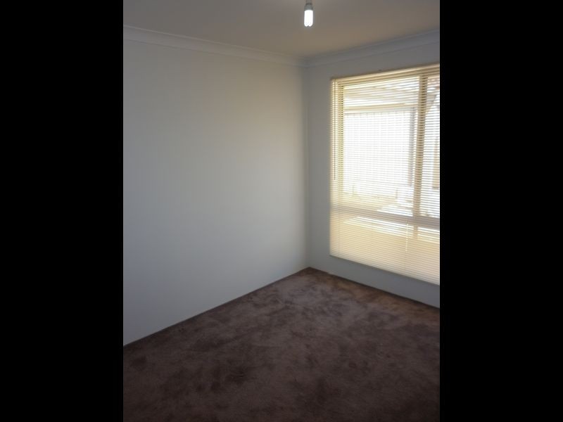 2 Garret Corner, Parmelia WA 6167