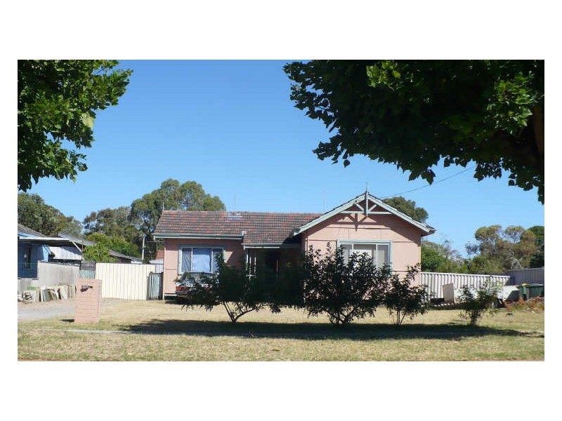 18 Bingfield Rd, Medina WA 6167