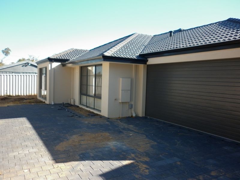 72a Summerton Road, Calista WA 6167
