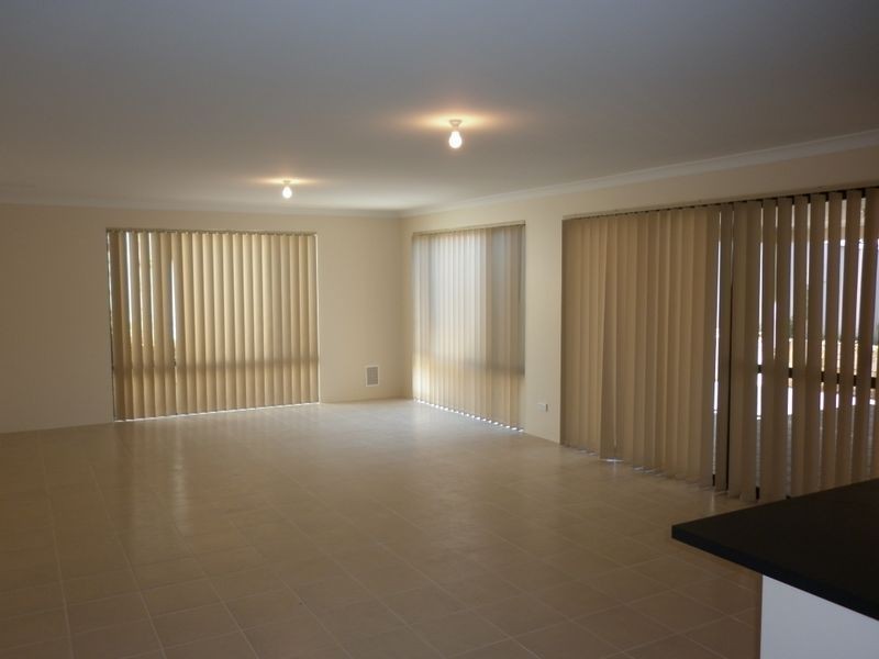 72a Summerton Road, Calista WA 6167