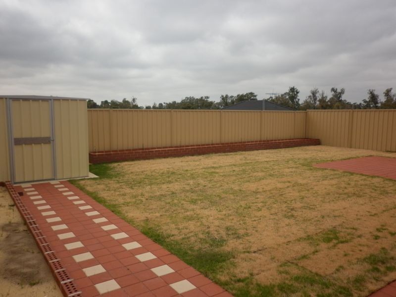 60 Cheltenham Loop, Bertram WA 6167