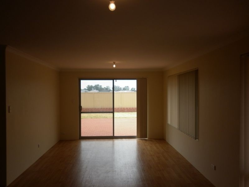 60 Cheltenham Loop, Bertram WA 6167