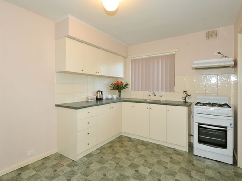 36 Maydwell Way, Calista WA 6167