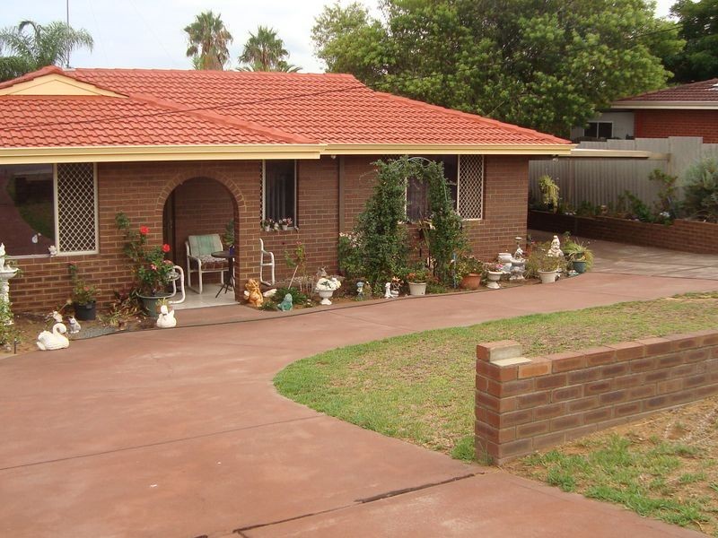 35 Tanson Road, Parmelia WA 6167