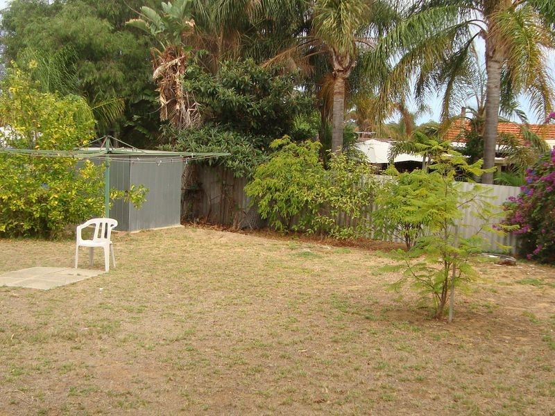 35 Tanson Road, Parmelia WA 6167