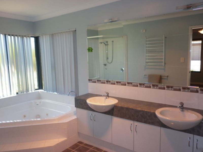 23 Broughton Way, Rockingham WA 6168