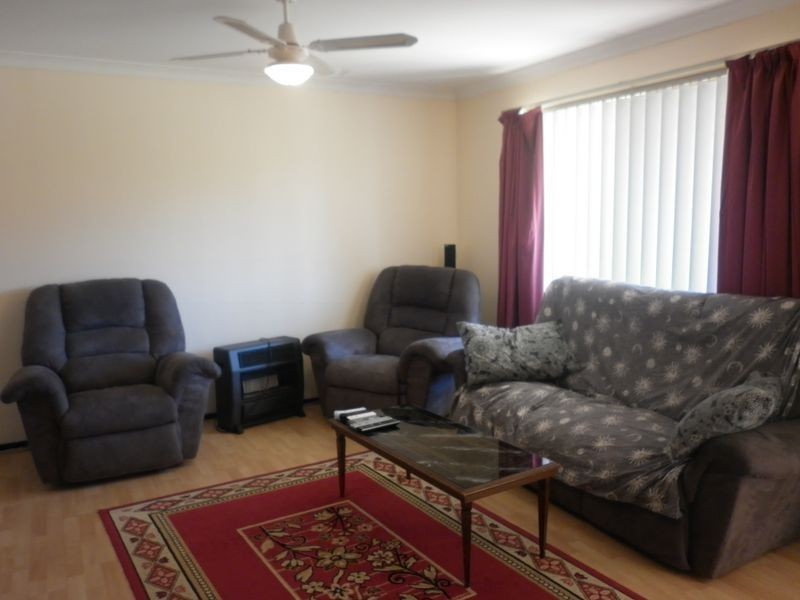 6 Enlie Lane, Warnbro WA 6169