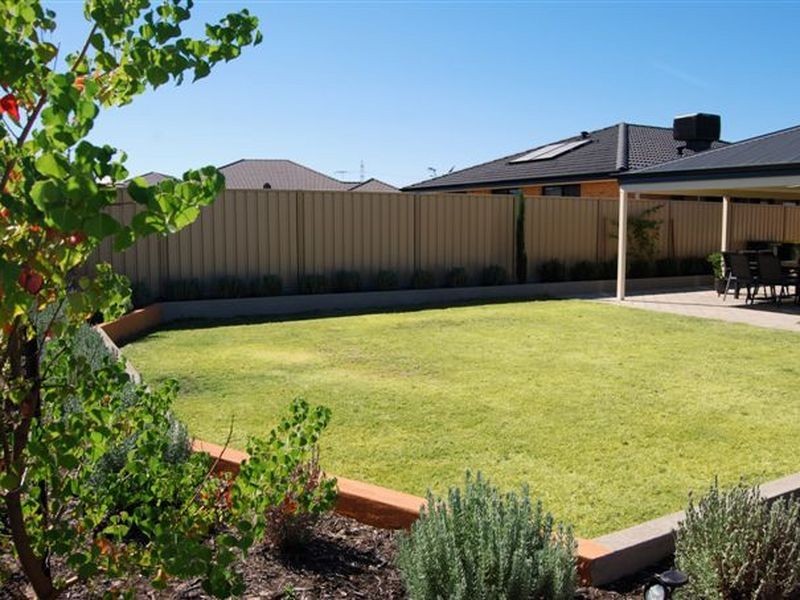 1 Camballin Loop, Bertram WA 6167