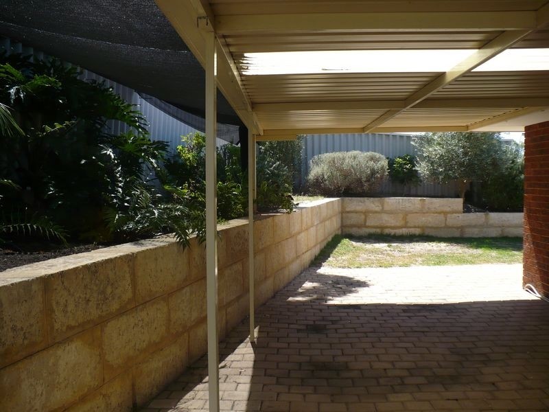 2 Milne Lane, Parmelia WA 6167