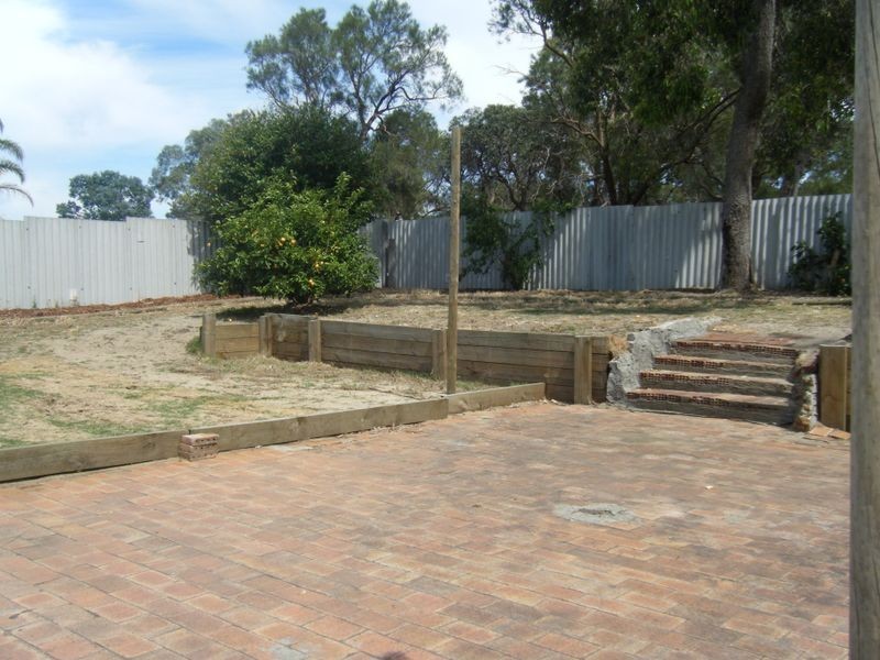 29 Barron Way, Orelia WA 6167