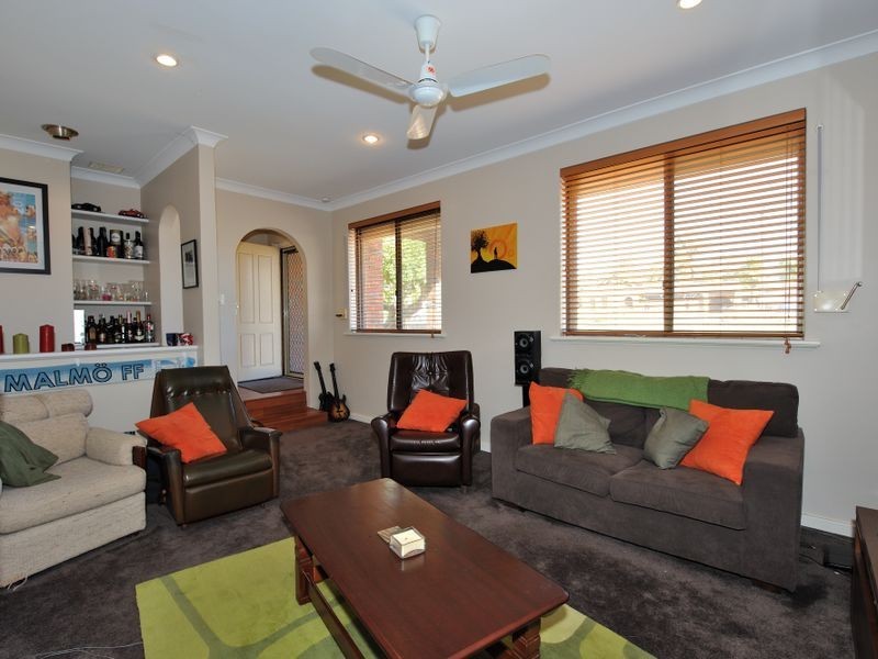 136 Sulphur Road, Parmelia WA 6167