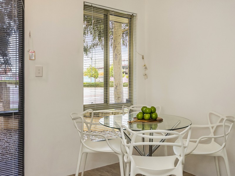 417 Lambeth Circle, Wellard WA 6170