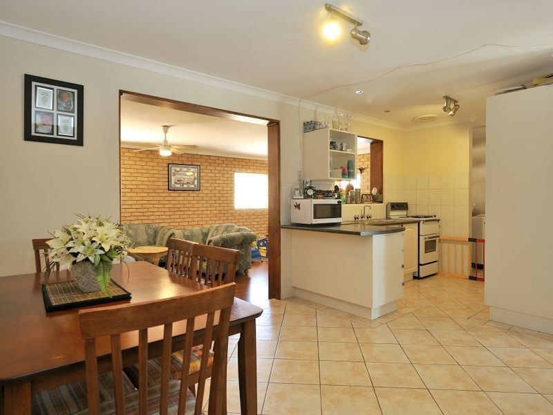 9 The Ramble, Parmelia WA 6167