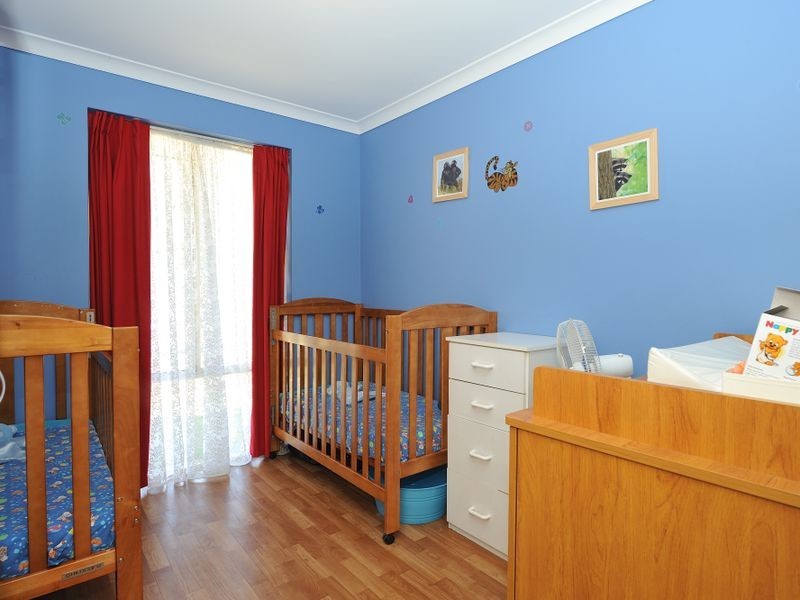 9 The Ramble, Parmelia WA 6167
