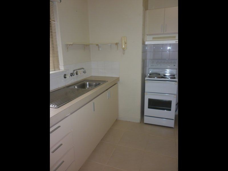 9/14 Canham Way, Orelia WA 6167