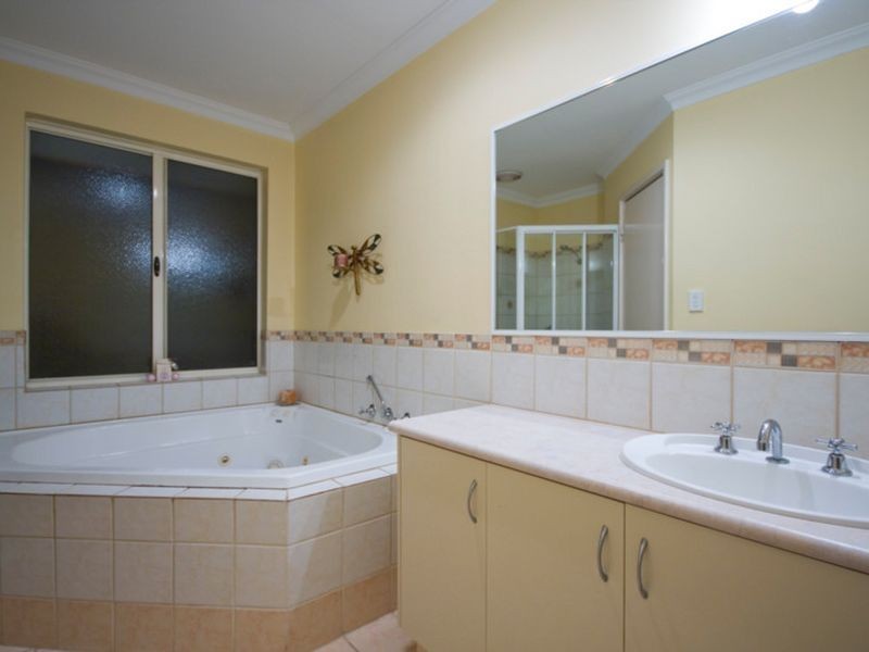 15 Tranby Way, Bertram WA 6167