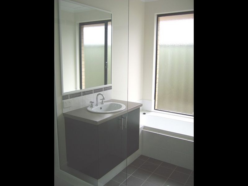 1 Eton Place, Parmelia WA 6167