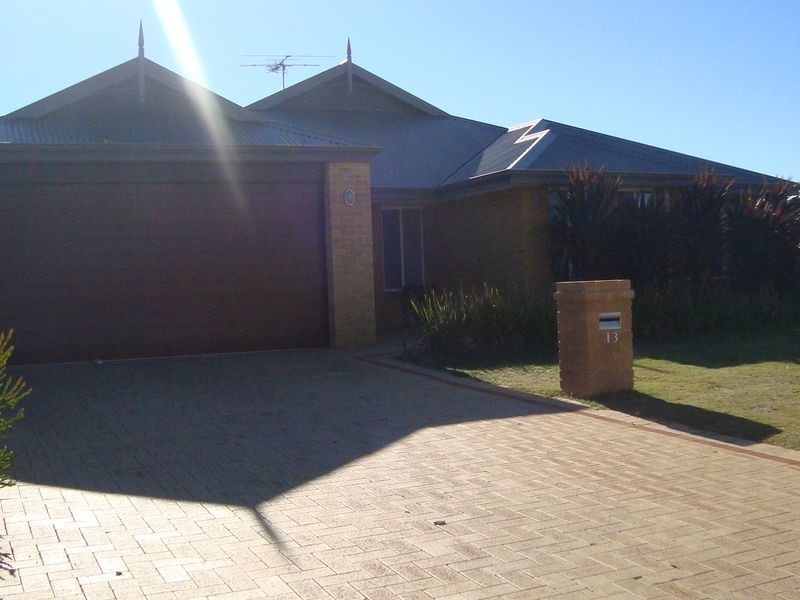 13 Limpet Way, Darling Downs WA 6122