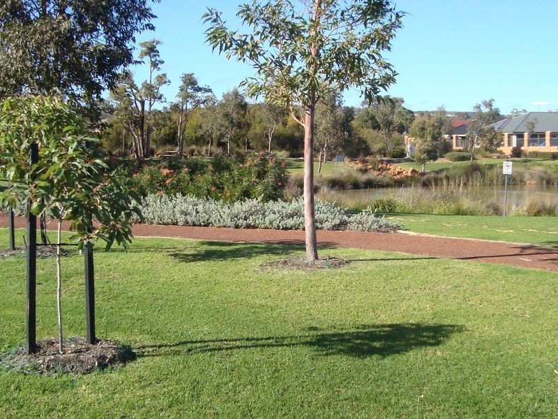 13 Limpet Way, Darling Downs WA 6122