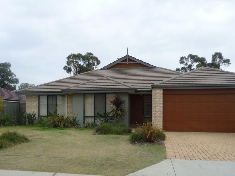 13 Weybridge Drive, Wellard WA 6170