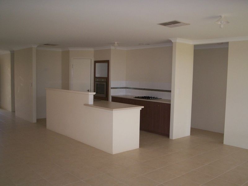13 Weybridge Drive, Wellard WA 6170