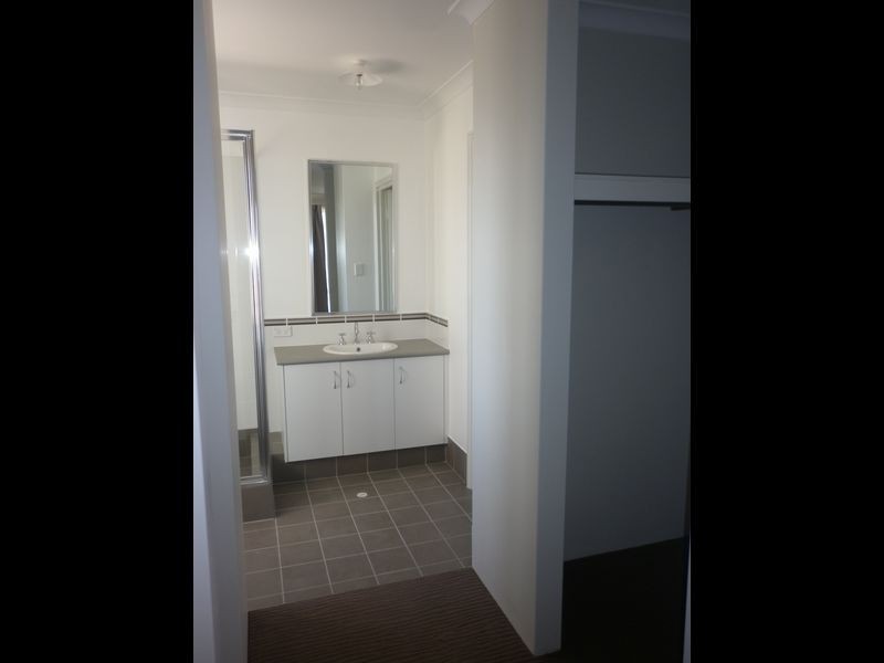 3 Garnet Way, Wellard WA 6170