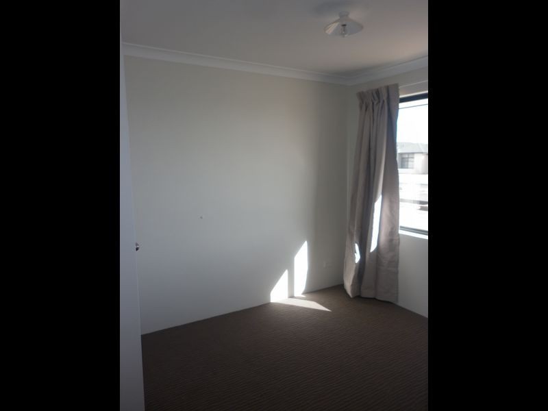 3 Garnet Way, Wellard WA 6170